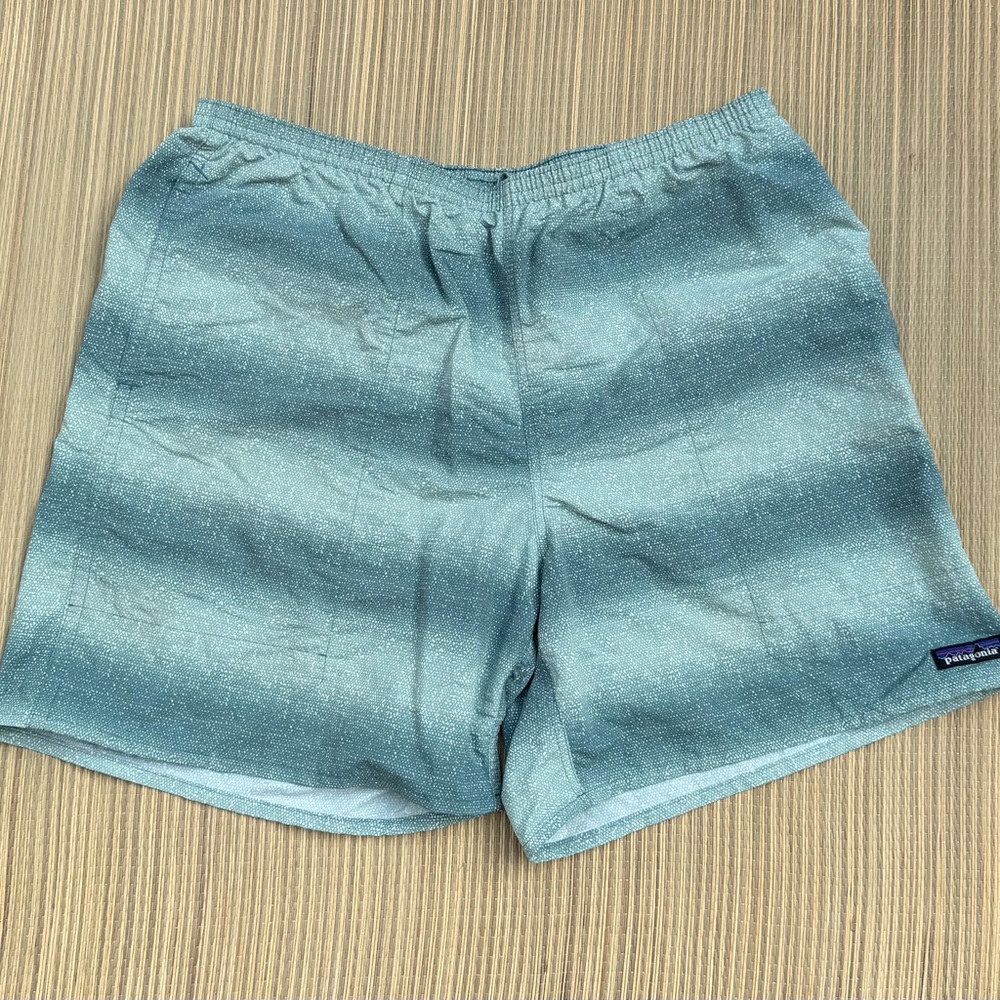 Patagonia Teal Patterned men’s short swim with pockets xlApparel